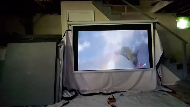 20.000:1 contrast projector and grey and white projection screens and screen paint смотреть онлайн