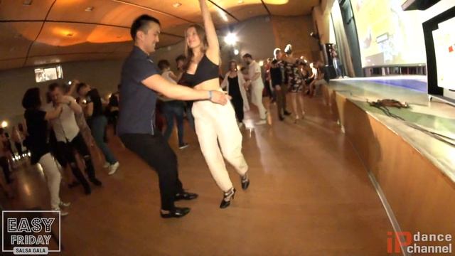 Anton Muzeev & Evgeniia Lozovik || Easy Friday Salsa Gala