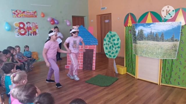 Театральная постановка "ТРИ ПОРОСЁНКА" 4 класс, МБОУ "Верблюженская СШ" смотреть онлайн