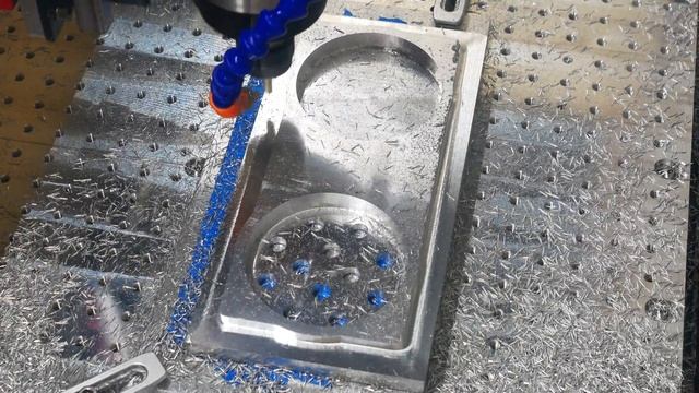 2.2kW Spindle with Modded Shapeoko 3 XL смотреть онлайн