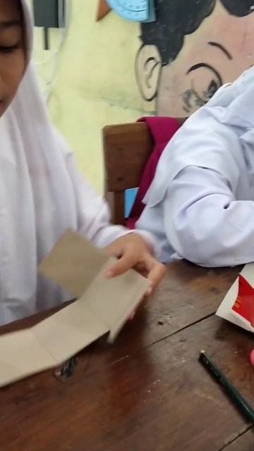 Membuat jaring-jaring kubus dan balok #shorts #guruinspiratif #andygomars смотреть онлайн