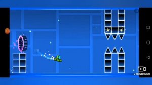 Смотрю уровни в Geometry Dash версия 1.0