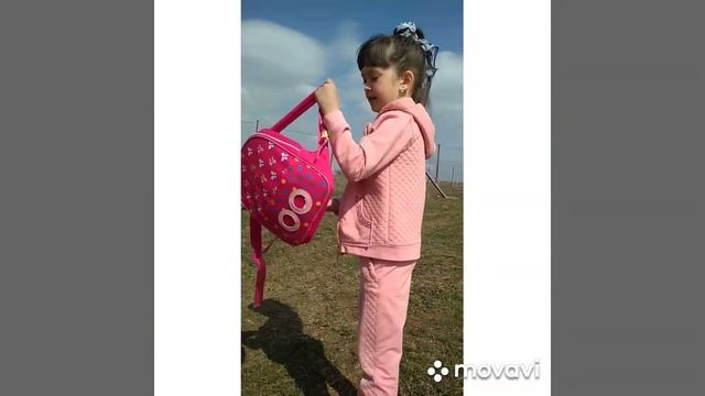 Прогулочка 😊🦋Увлекаемся ботаник🍀ой 😇🌾🌿🌸