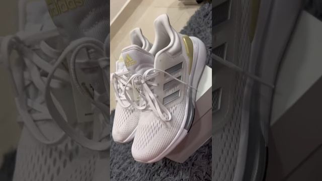 Adidas EQ21 Run for Women Unboxing смотреть онлайн