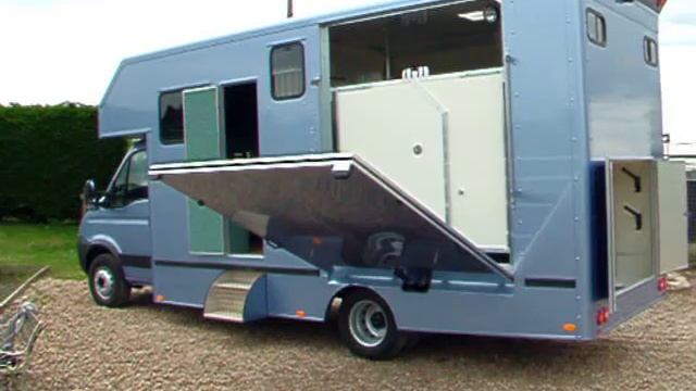 Trevett & Smith Horseboxes Hydraulic ramp смотреть онлайн