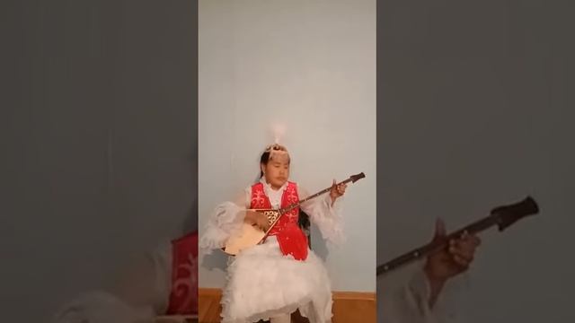 Халық әні "Жайнай бер жастар жаңаша". Тұрғанбай Назым смотреть онлайн