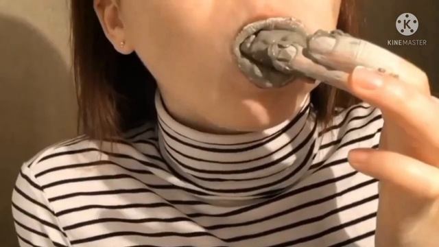 wet chalk with paste edited by key chalk(messy eating with 🔊 crunch) смотреть онлайн