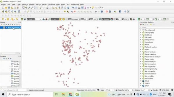 Convert WGS 84 geographic coordinate system to projected coordinate system in QGIS