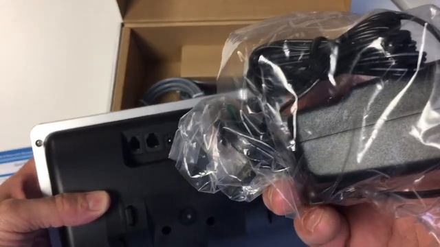 Unboxing the AudioCodes 440HD Skype for Business Phone смотреть онлайн