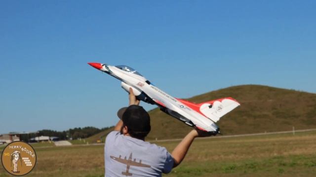 Can You Hand Launch An E-Flite F-16 70mm EDF Jet? смотреть онлайн