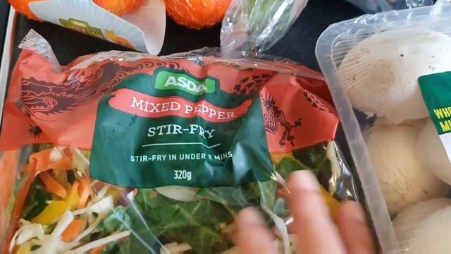 Asda shopping || Shrimp and vegetable stir fry noodles recipe|| смотреть онлайн