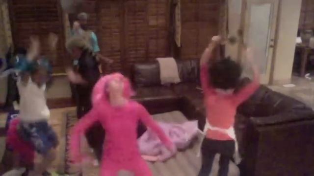 Harlem Shake смотреть онлайн