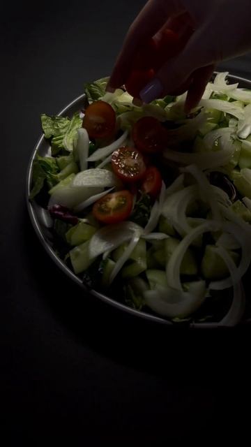 Я забыла добавить в салат консервированный тунец🥲а он там очень нужен смотреть онлайн