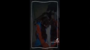 Реакция друзей фиксая на тт *Обложка не ставится :_)*