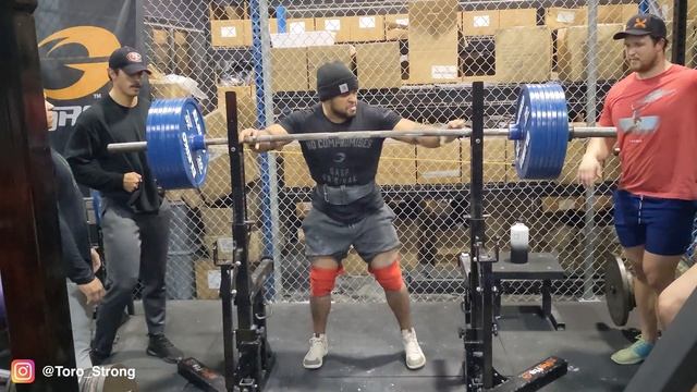 Junior Squats 720 Pounds Easy | Ep. 3 USPA Power Lifting Meet Prep смотреть онлайн