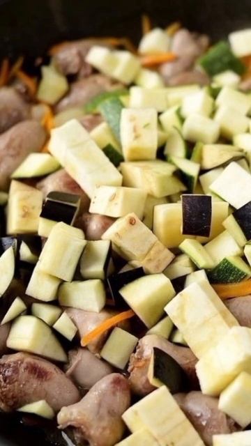 Куриные 🐔 сердечки 🫀 с овощами🥗 смотреть онлайн