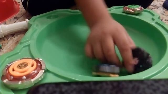 Beyblade Malaysia time to play смотреть онлайн