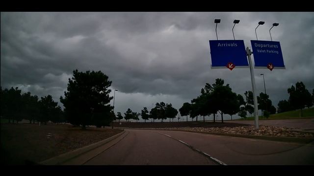 COS Airport - Colorado Springs, CO - Arrivals #driving #dashcam смотреть онлайн