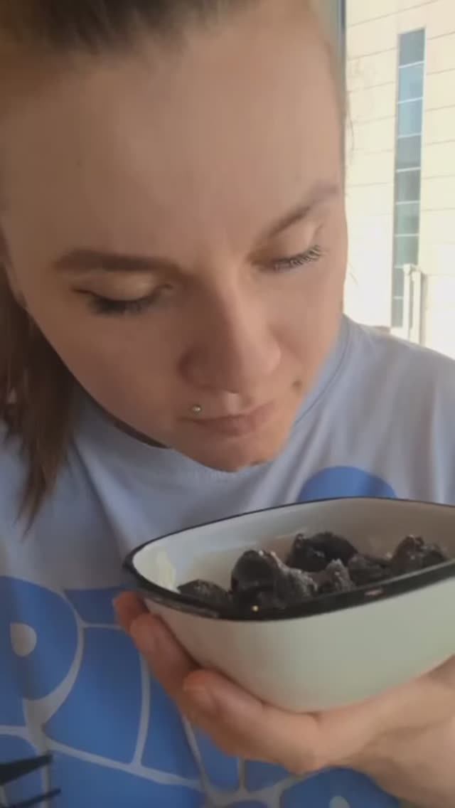 Пельмени с креветками, пробуем! Стоит ли это своих денег #мукбанг #фудблогер смотреть онлайн