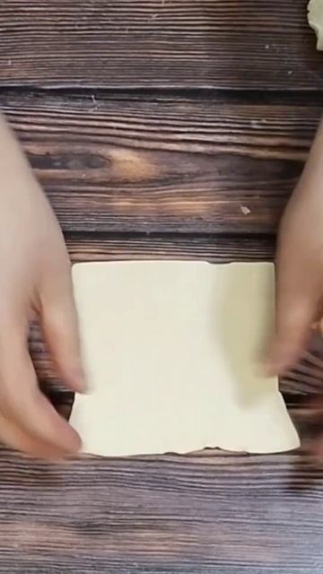 Сладкое наслаждение! #сладкаявыпечка #ягоднаяначинка #сладкиепирожки #десерт #популярныйрецепт смотреть онлайн