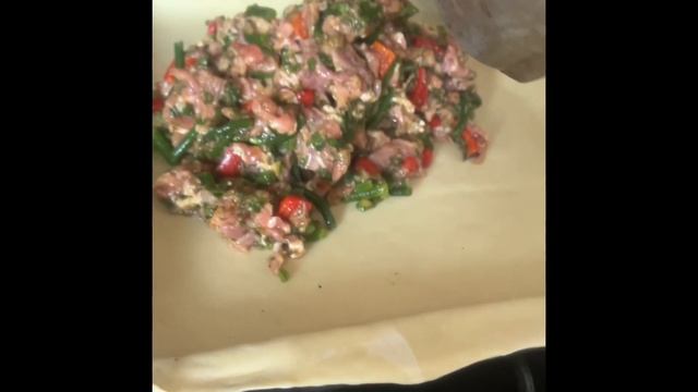 Пирог с мясом #пирог#мясо#еда#готовимдома#cooking#reels#youtubeshorts#meet#eating#testy смотреть онлайн