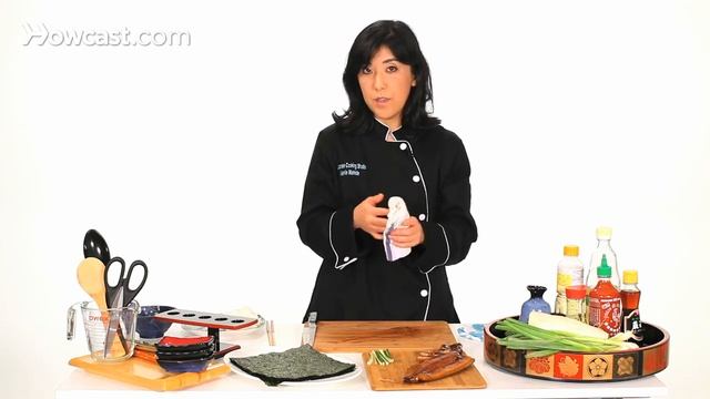 How to Make a Cone-Shaped Hand Roll | Sushi Lessons смотреть онлайн