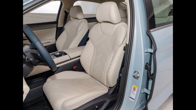 BYD Qin L Review: The Chinese Electric Sedan That's Turning Heads смотреть онлайн