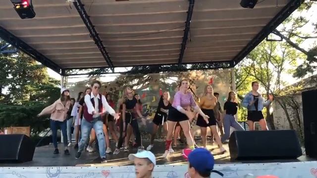 Танцульки смотреть онлайн