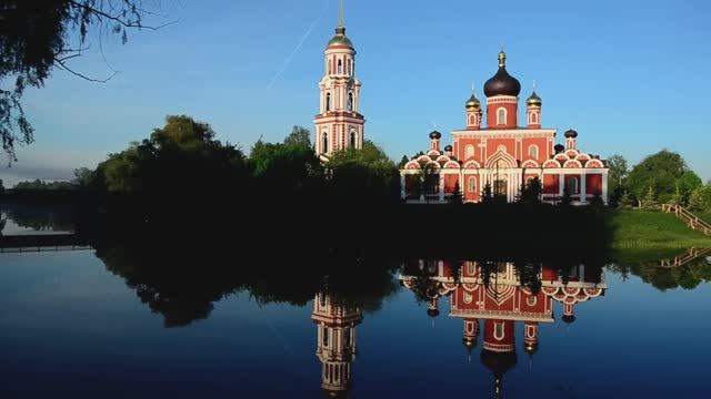Старая Русса. Раннее утро, городские звуки смотреть онлайн