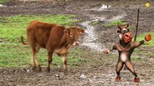 Весёлая корова танцует и поёт Мычание коровы для детей