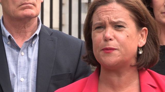 British government living in Alice in Wonderland with Brexit proposals - Mary Lou McDonald смотреть онлайн