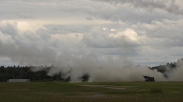 M270 MLRS- Multiple Launch Rocket System Weapons