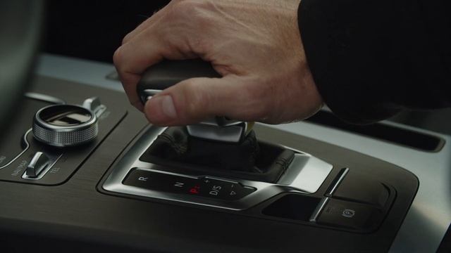 How to operate the gear shift in your Audi смотреть онлайн