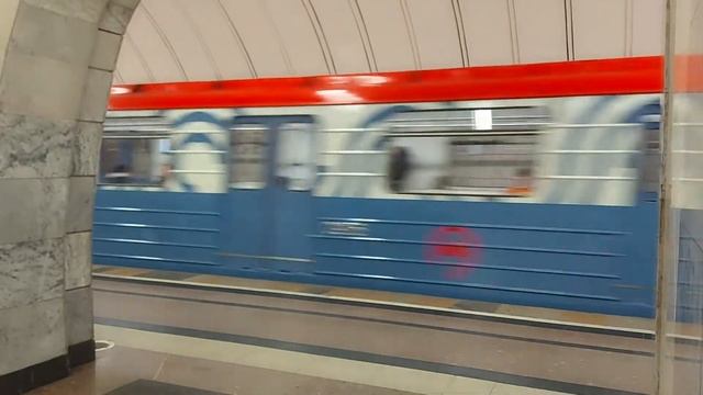 • Номерной в Москве смотреть онлайн