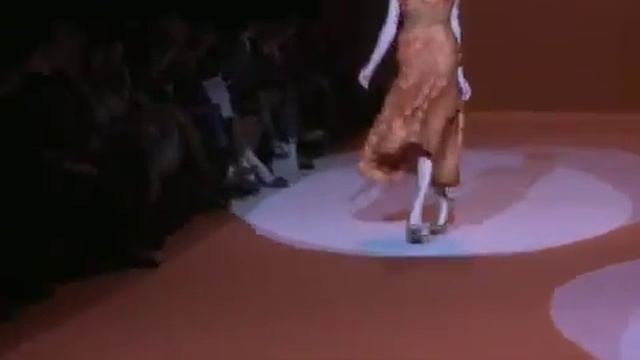 Carolina Herrera - NY Fashion Week SS 2010 Runway couture style hd video смотреть онлайн