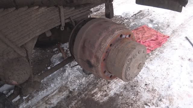 HOWO 8x4 СВЕКЛА СЕРИЯ-9 ЛОПНУЛ БАРАБАН . КУПИЛ НОВЫЕ РУЛЁВКИ смотреть онлайн