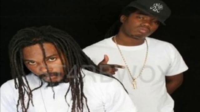 Andrew & Wada Blood - Tek It To Dem - African Robot Riddim [July 2011] смотреть онлайн