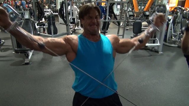 Shoulder Workout - Bill McAleenan the 56 Year Old Bodybuilder смотреть онлайн