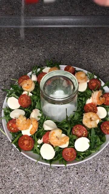 Салатик на праздничный стол✨Начинаем готовиться к Пасхе🐣Рецепт в описании #рек #пасха #рецепты смотреть онлайн