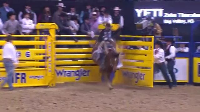 Zeke Thurston V.S Get Smart (92.5) 2019 NFR смотреть онлайн