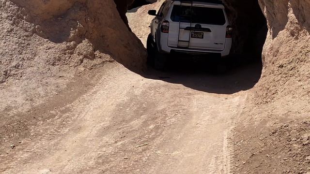 Great Off Roading Trails in SoCal - Calico | Afton Canyon - Exploring the Desert смотреть онлайн