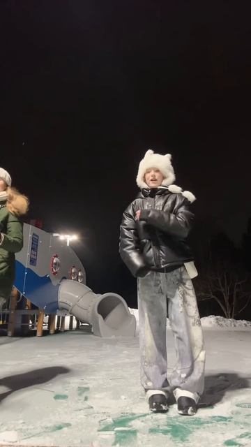 Что она творит?! Подписывайтесь на срочно!! #миланатур #миланафилимонова #милана смотреть онлайн