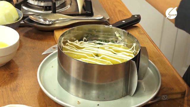 Dadlı nahar - Ananaslı toyuq salatı və gül kələmi ilə toyuq kotleti hazırladıq смотреть онлайн