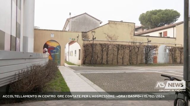 ACCOLTELLAMENTO IN CENTRO, ORE CONTATE PER L'AGGRESSORE: «ORA I DASPO» | 15/02/2024 смотреть онлайн