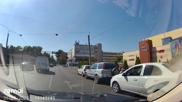 31.08.2022 Алматы Макатаева стоянка вторым рядом 951ZXY05 смотреть онлайн