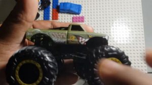 Hot Wheels Monster Trucks | V8 Bomber | Unboxing & Review