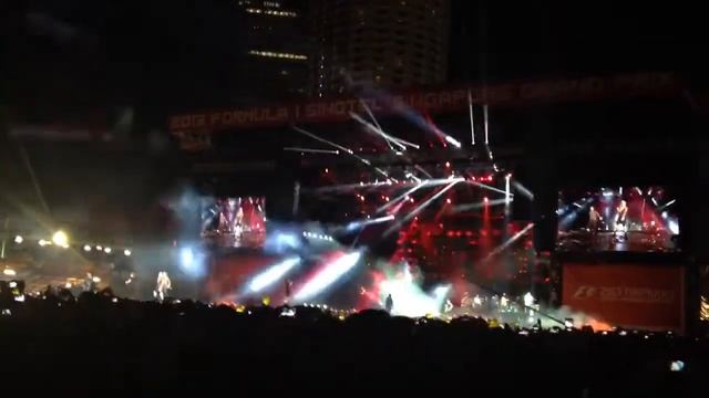 [FANCAM] Singapore F1 2013 Big Bang - Gara Gara Go! / Number 1 смотреть онлайн