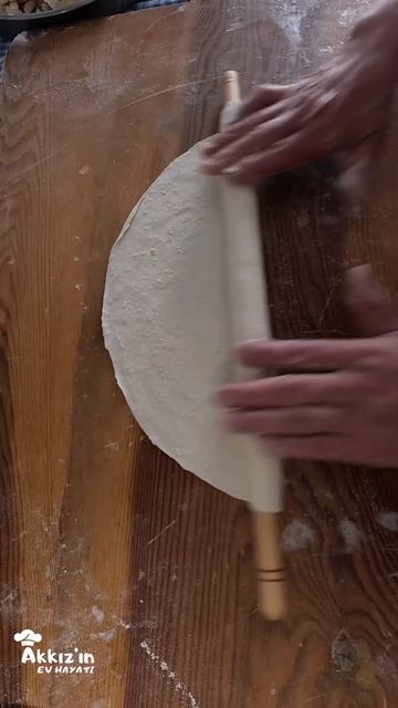 Kahvaltıya Hızlı Çözüm 😋 Tavada Ev Yapımı Gözleme 🔝 смотреть онлайн