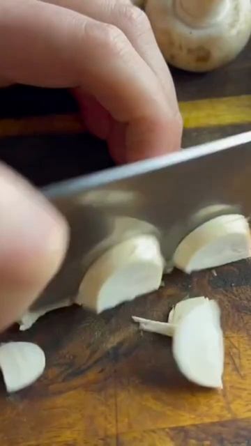 Пене с пепперони и грибами в томатном соусе! смотреть онлайн