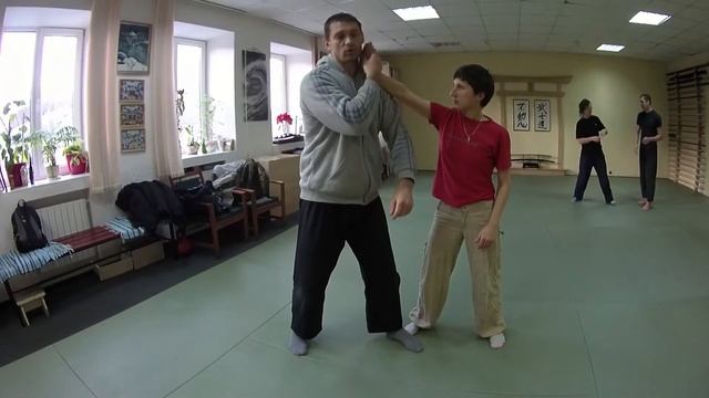 Школа Самооборони. Захист і контратака від прямого удару в голову